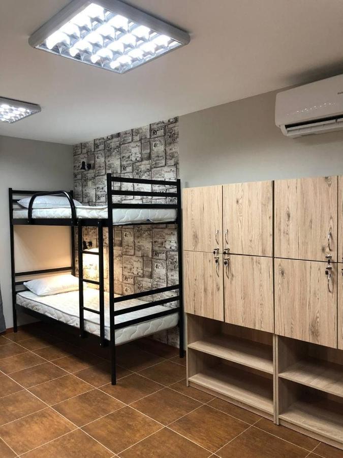 Хостел Lime Dnipro Exteriör bild
